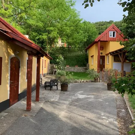 Maison d'hôtes Vorosmarty House *